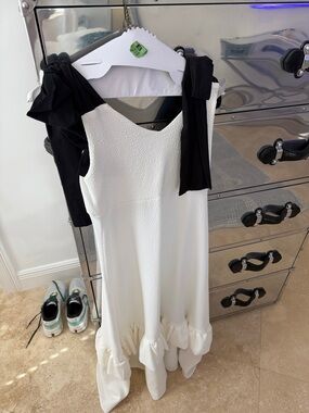 White Black-tie Dress with Bows